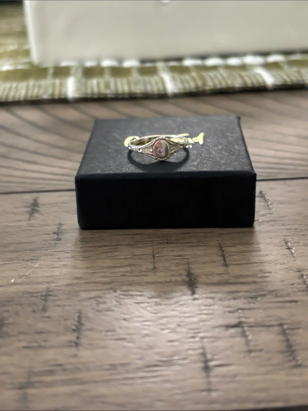 Catbird “S” signet ring